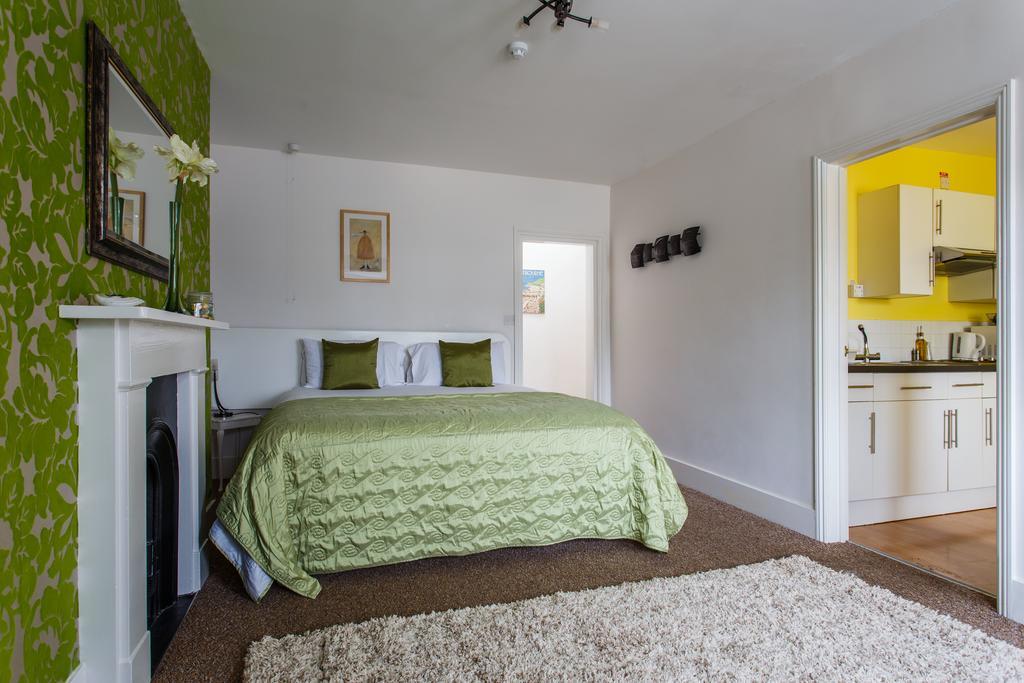 The Guesthouse East อีสต์บอร์น ภายนอก รูปภาพ