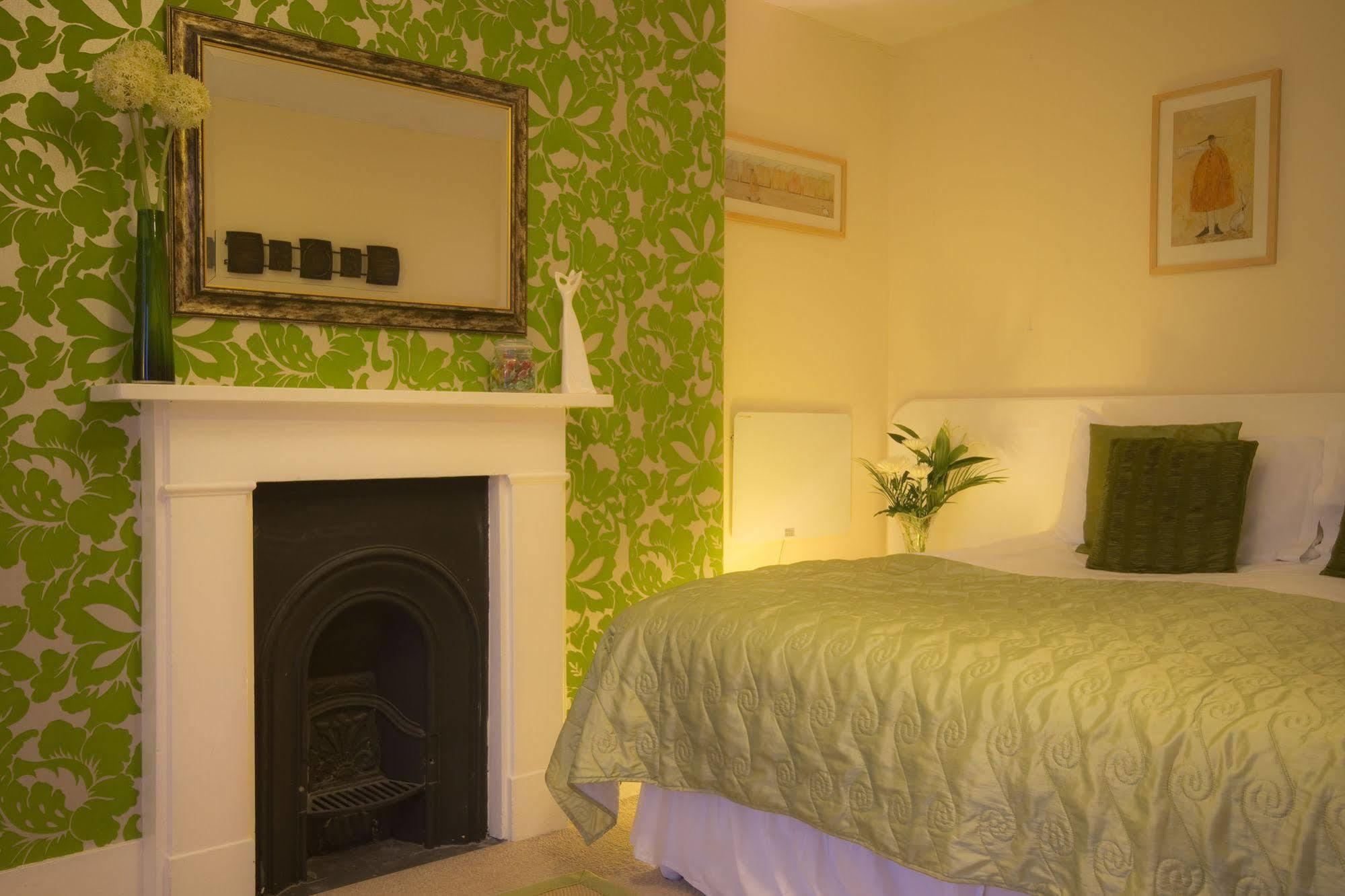 The Guesthouse East อีสต์บอร์น ภายนอก รูปภาพ