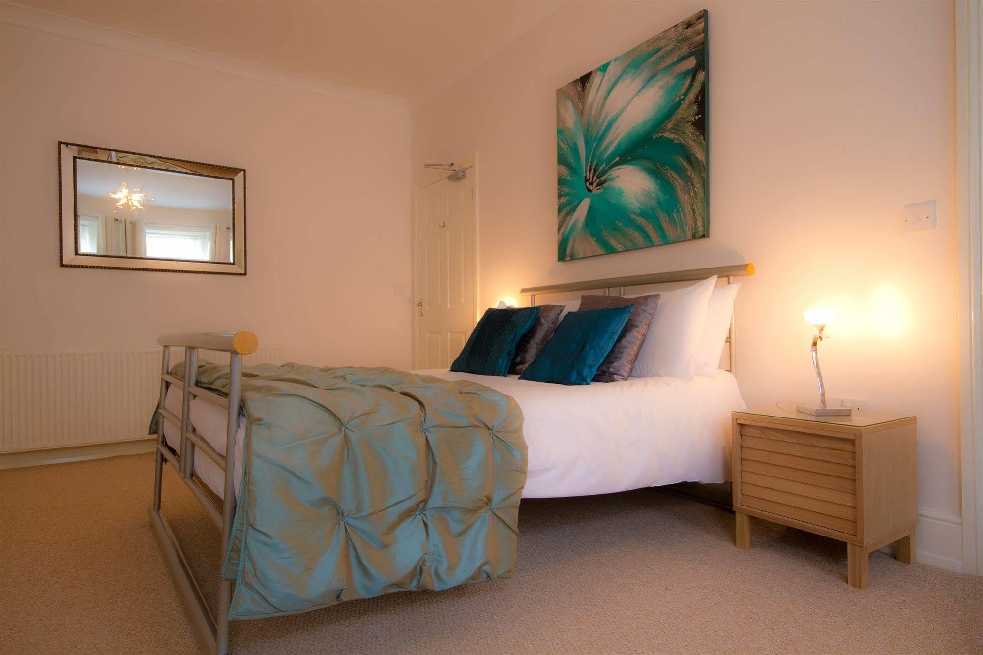 The Guesthouse East อีสต์บอร์น ภายนอก รูปภาพ