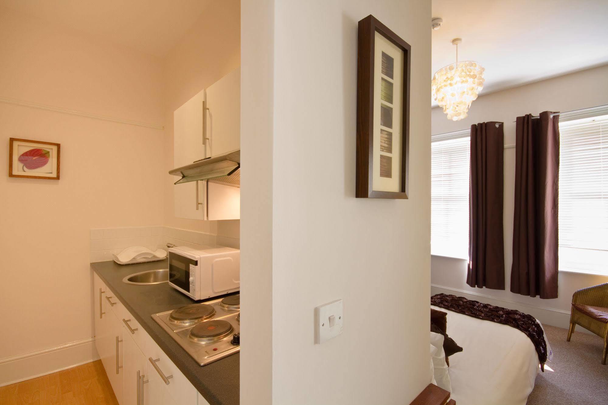 The Guesthouse East อีสต์บอร์น ภายนอก รูปภาพ